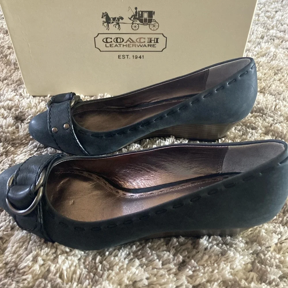 Coach MILLIE VINT WAX CALF Wedge Heel Black Vintage Wax Leather Pumps Sz 6M. - Picture 3 of 11